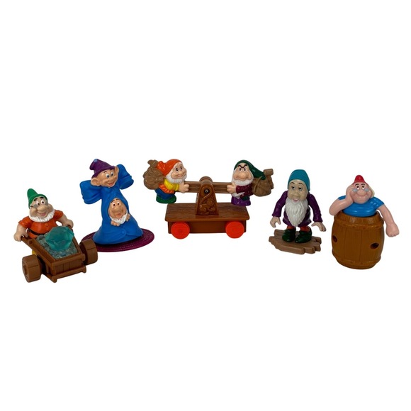 Vintage Disney Snow White Seven Dwarfs Mine Train Figures Toy Lot - Picture 1 of 16